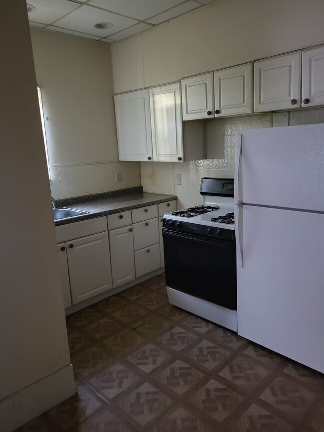 Foto del edificio - 332 Tyler St