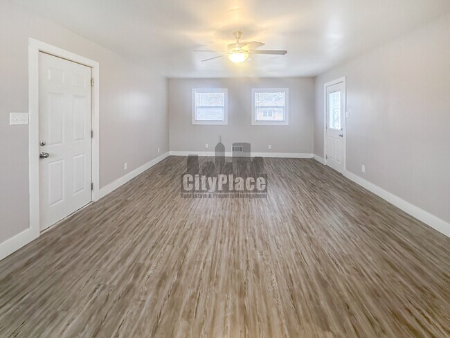 Foto del edificio - 4550 S Keystone Ave