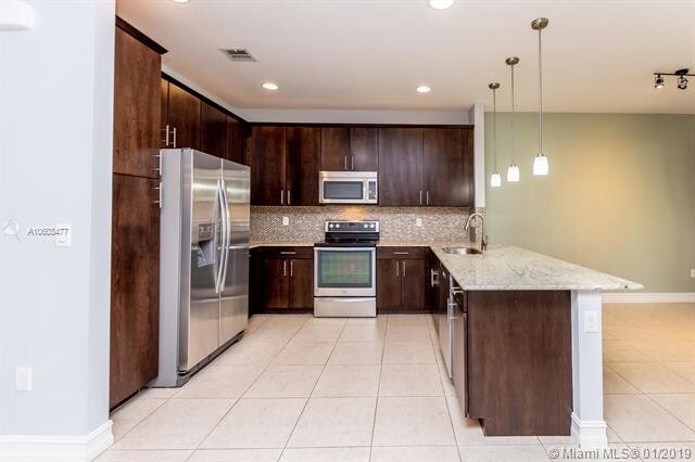 Building Photo - 131 W Riverwalk Cir W