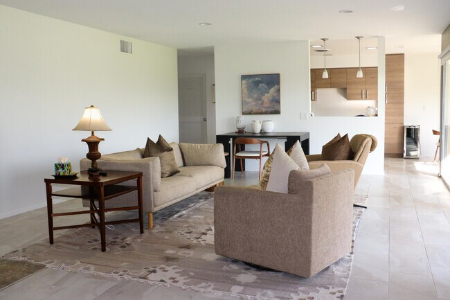 Foto del edificio - 80100 Palm Cir Dr