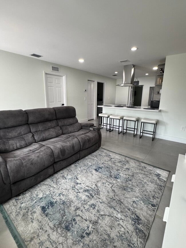 Foto del edificio - 2314 Pinecrest Ct