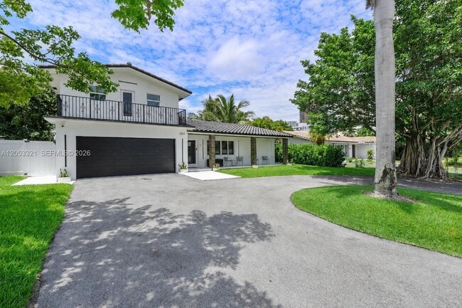 Building Photo - 3261 Seaward Dr