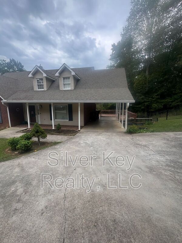 Foto del edificio - 1339 English Ln