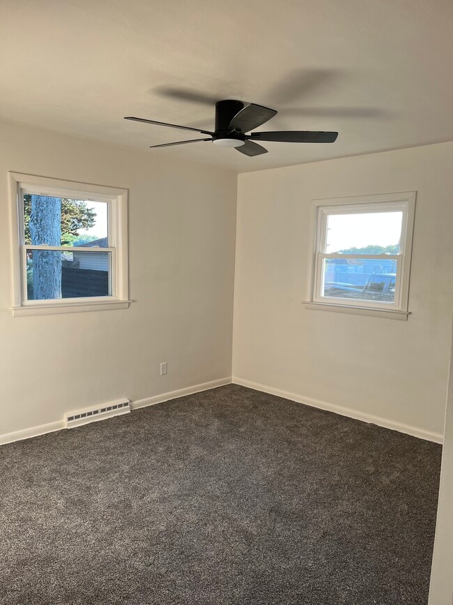 Bedroom #1 - 3249 W Breese Rd
