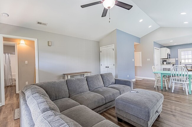 Building Photo - Ranch Home in Spartanburg!
