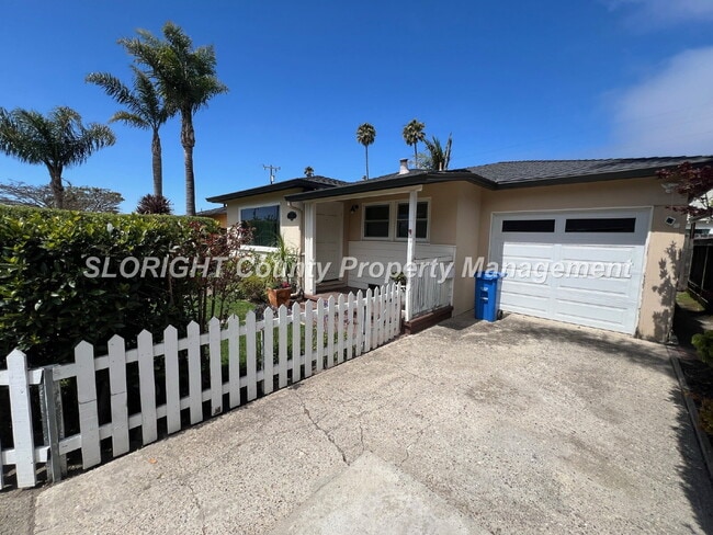 Building Photo - AVAILABLE OCTOBER- Charming Shell Beach Home - 2 Bed / 1 Bath