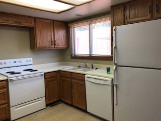Building Photo - 7579 S Cove Cir