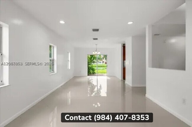Foto del edificio - 1755 NE 35th Ave