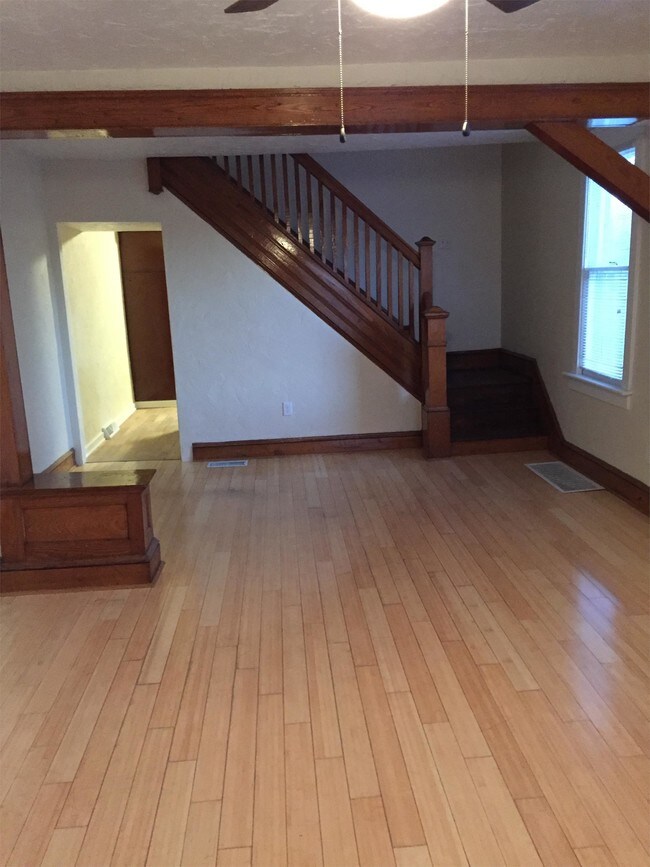 Building Photo - 213 Fair Ave