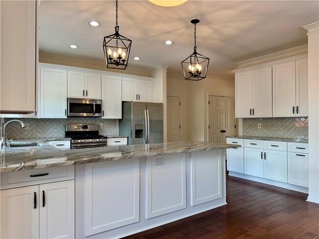Building Photo - 5000 Victory Ridge Ln