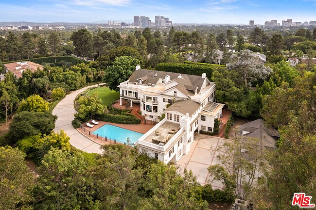 Foto del edificio - 1006 N Crescent Dr