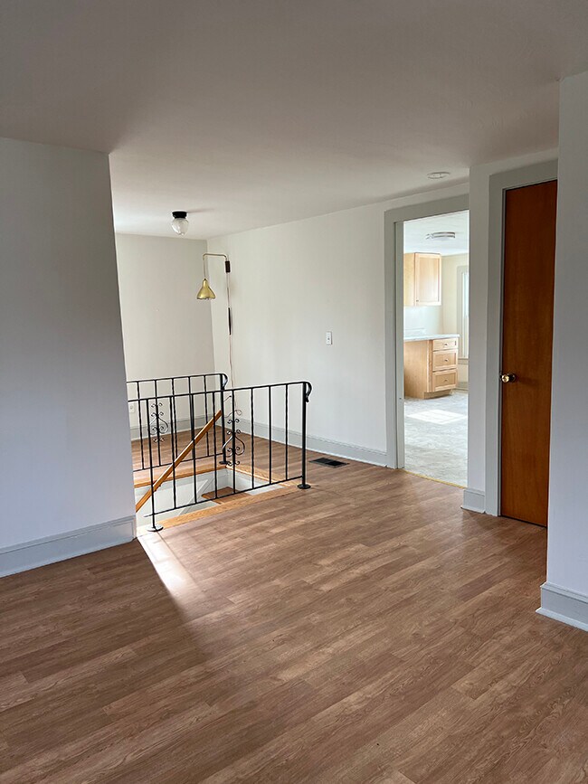 Foto del edificio - 1430 Enfield St