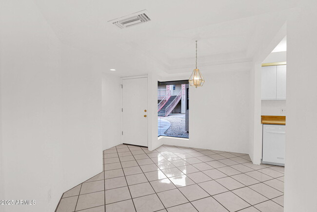 Foto del edificio - 5035 N 10th Pl