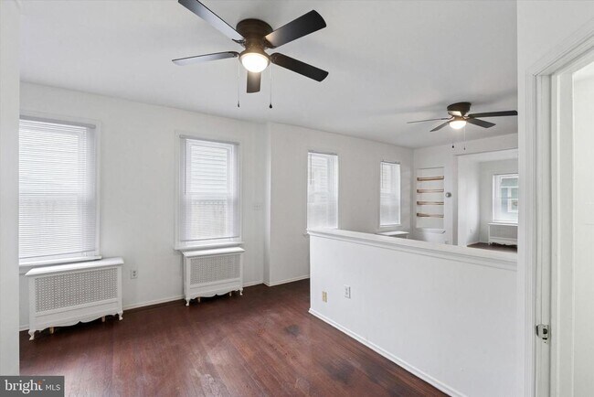 Foto del edificio - 4489 Livingston St