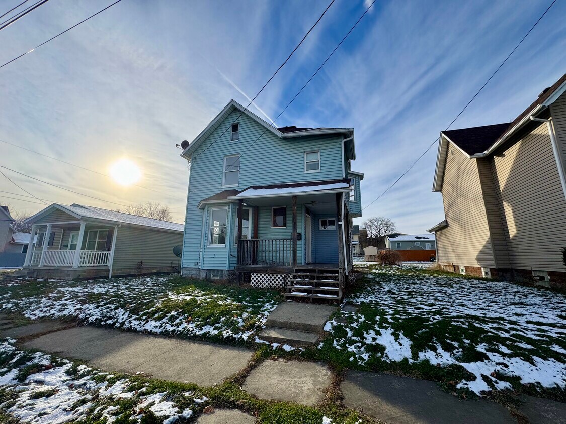 Foto principal - 641 Garfield Ave SW