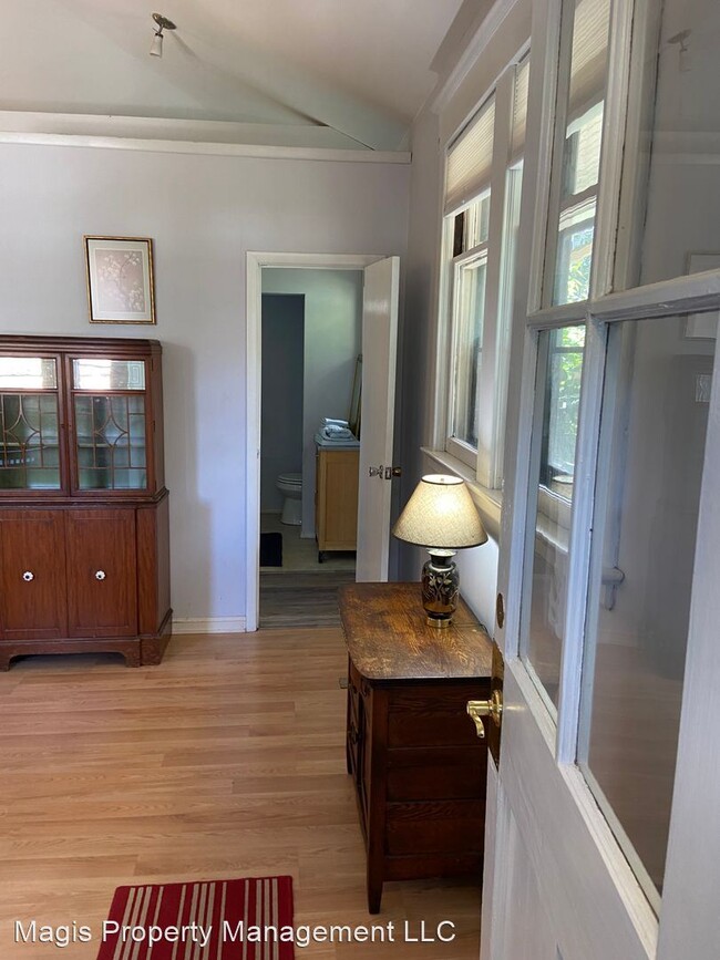 Building Photo - 1 br, 1 bath House - 273 Crescent Ave. #1/...