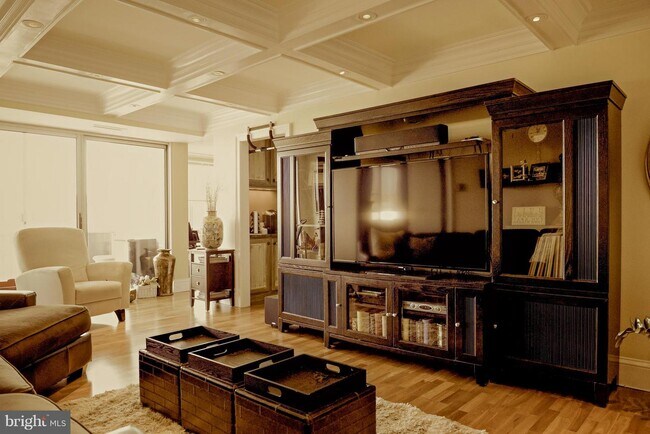 Foto del edificio - 8315 N Brook Ln