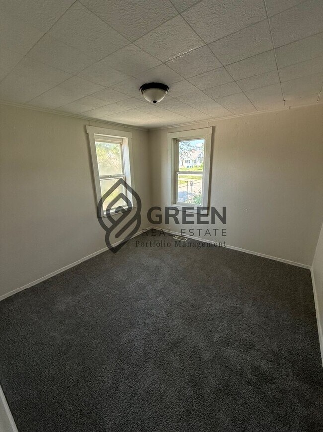 Foto del edificio - 229 S Sibley Ave