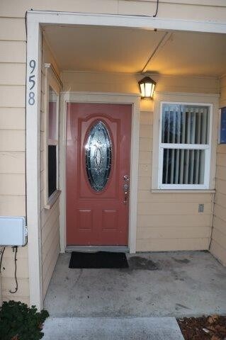 Foto del edificio - Cute, Cozy, convenient Arcata 3 bedroom townhouse with small fenced yard, laundry