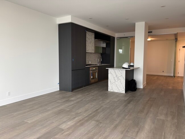 Kitchen - living - 1342 Johnston Rd
