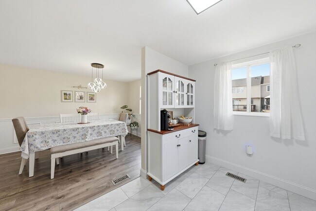 Foto del edificio - 9280 Pirates Cove