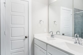 Building Photo - 17536 Rosewood Manor Ln