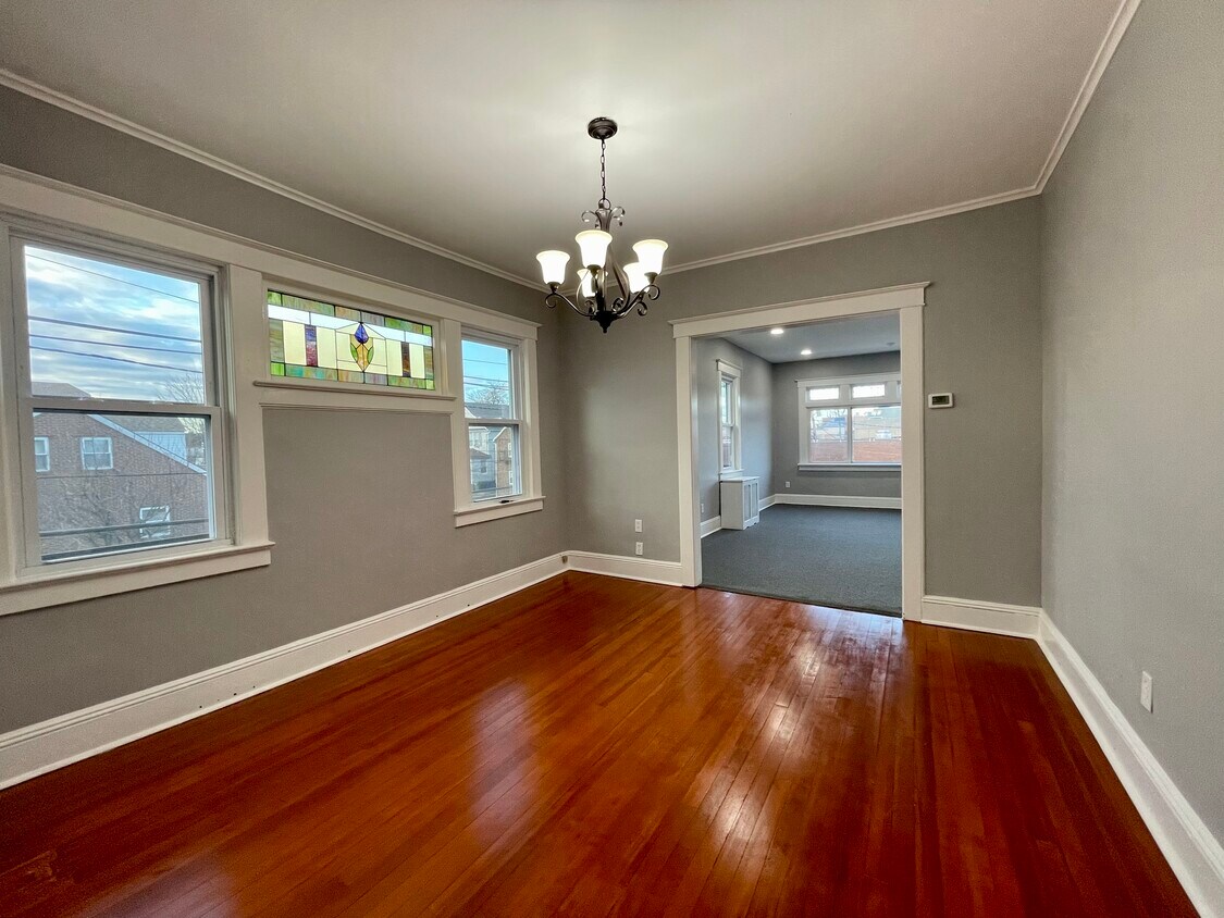 Dining Room - 329 Helen St