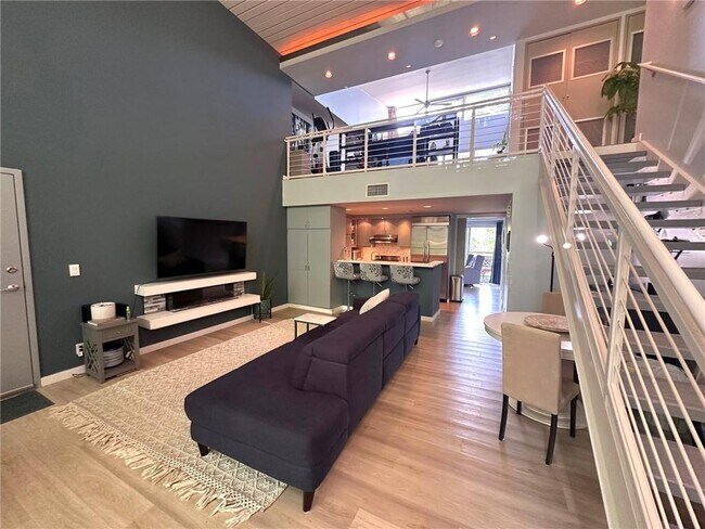Foto del edificio - 490 North Highland Avenue Northeast