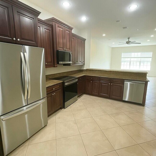 Foto del edificio - 4573 Artesa Way S