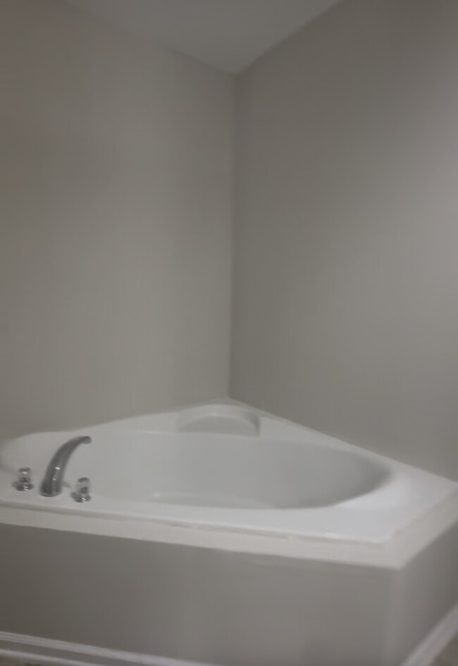 Building Photo - 8180 Oakley Cir