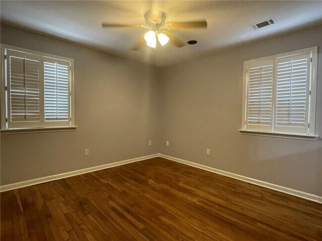 Foto del edificio - 1585 Piedmont Ave NE