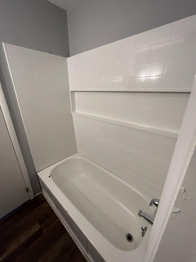 Foto del edificio - 122 S-24-740