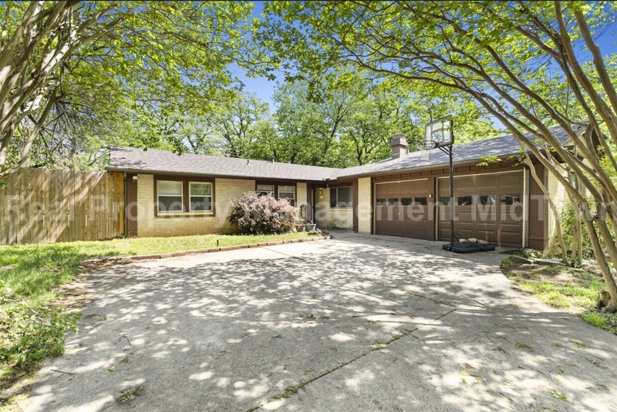 Photo - 2827 Blackwood Dr, Arlington, TX 76013-