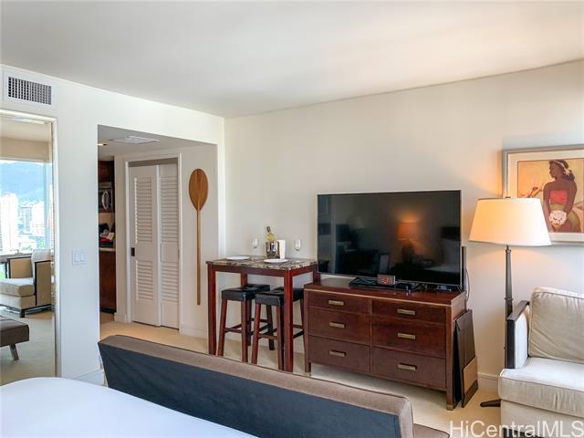 Building Photo - 223 Saratoga Rd