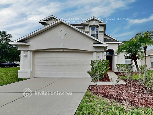 Building Photo - 916 Cristelle Jean Dr