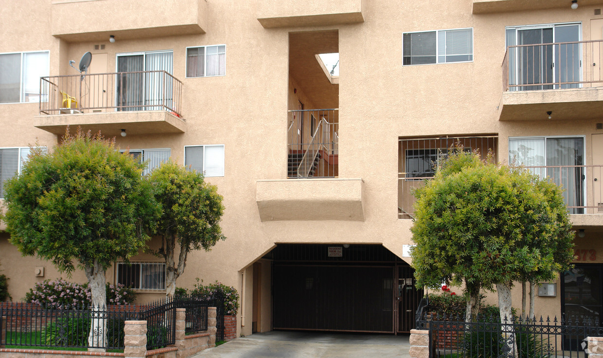 Foto del edificio - 1473 Elm Ave