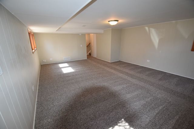 Building Photo - 540 S Cedar St