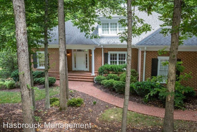 Building Photo - 5 br, 4.5 bath House - 2206 Piper Way