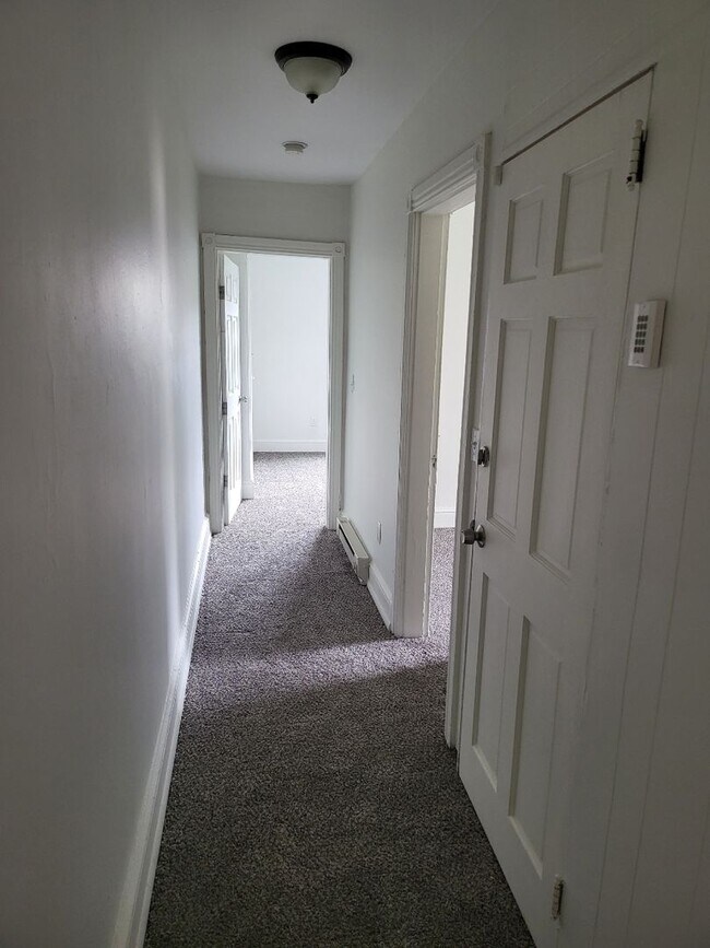 Foto del edificio - 1010 W Main St