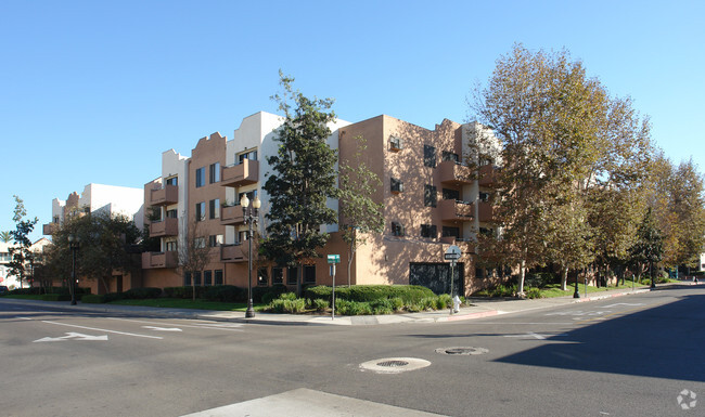 Garden Court - Garden Court Apartments