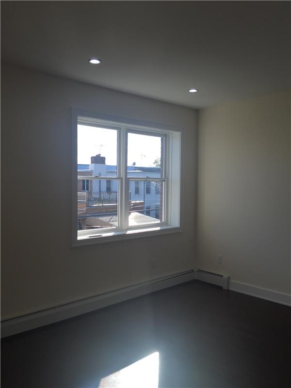 Building Photo - 1672 81st St