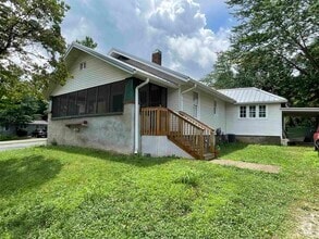 Building Photo - 2424 S Milton Dr
