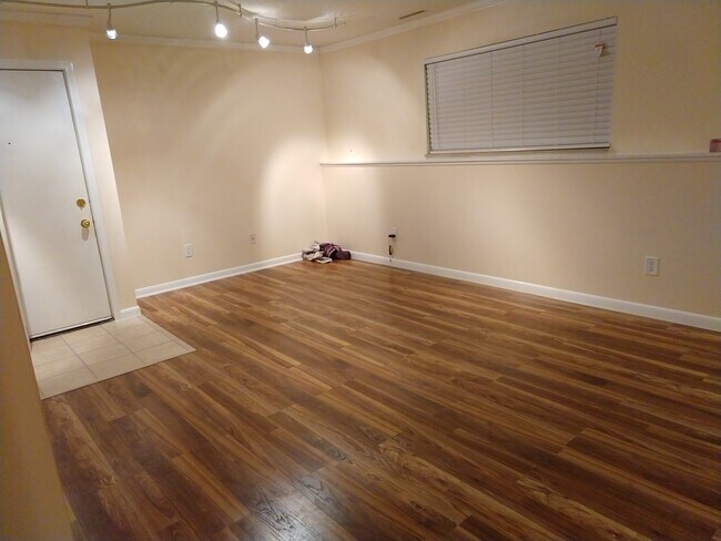 Foto del edificio - 409 W Highland Rd