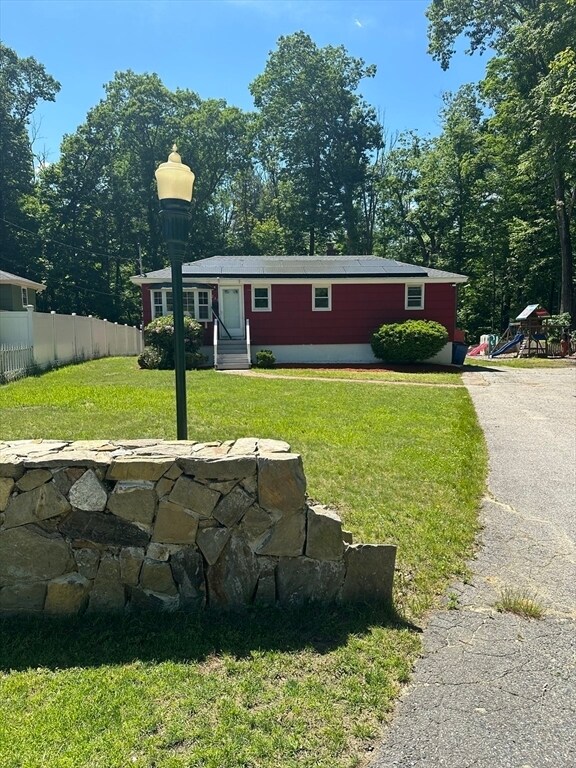 Primary Photo - 237 Beaconsfield Rd