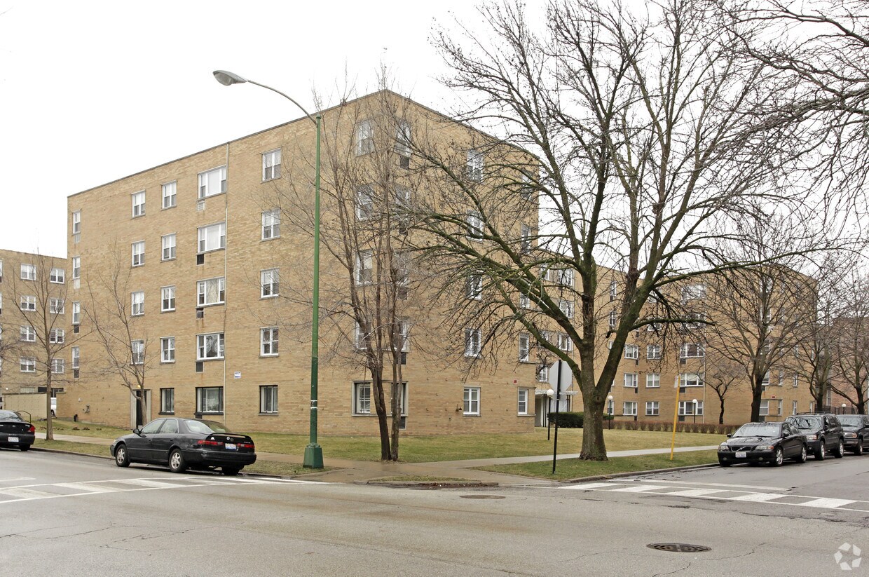 Primary Photo - Granville Court Condominiums