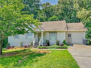 Building Photo - 244 Hale Haven Dr