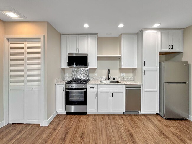 Foto del edificio - Gorgeous upgraded 1B 1BA in North Park w/ ...