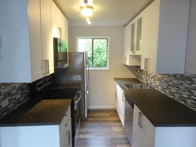 Foto del edificio - 319 3rd St SE