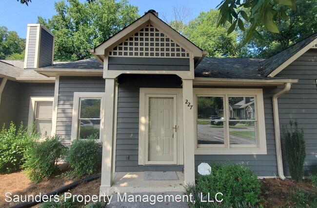 Building Photo - 4 br, 2 bath House - 227 Tabor View Lane