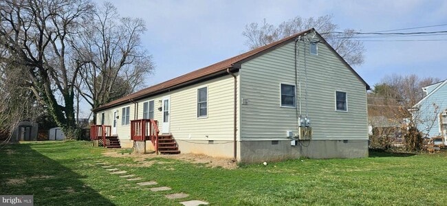 Building Photo - 209 Walnut St